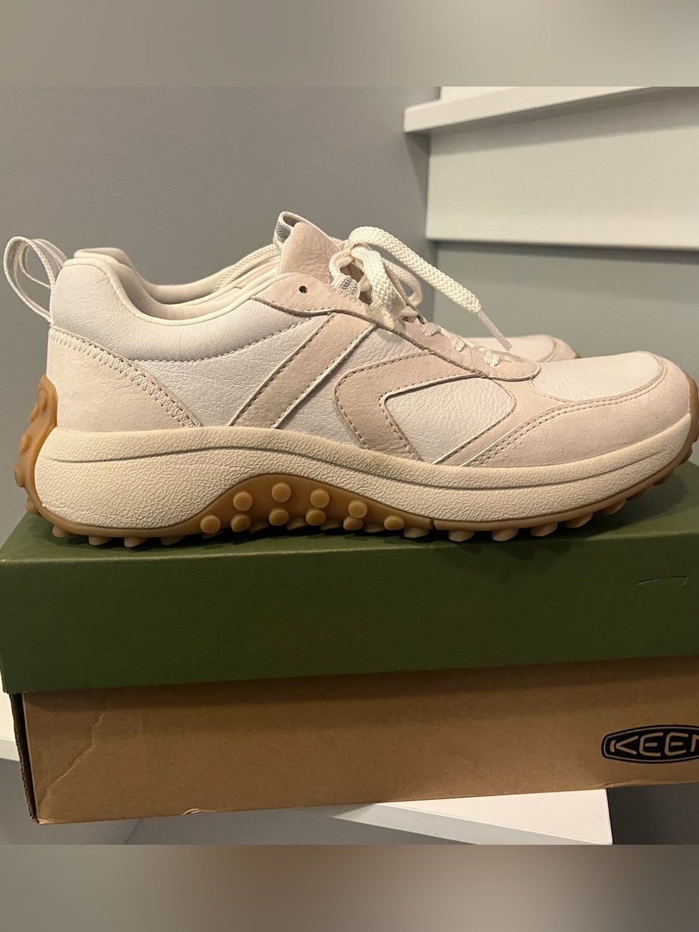 Keen Women's Off-White & Gum Leather Lace-Up Sneakers